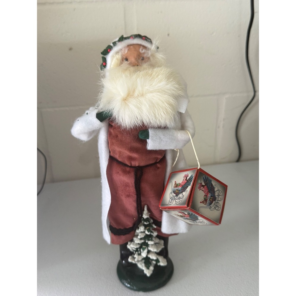 Vintage 1986 Byers Choice The Carolers Santa Claus Figurine White Coat 13 Inch
